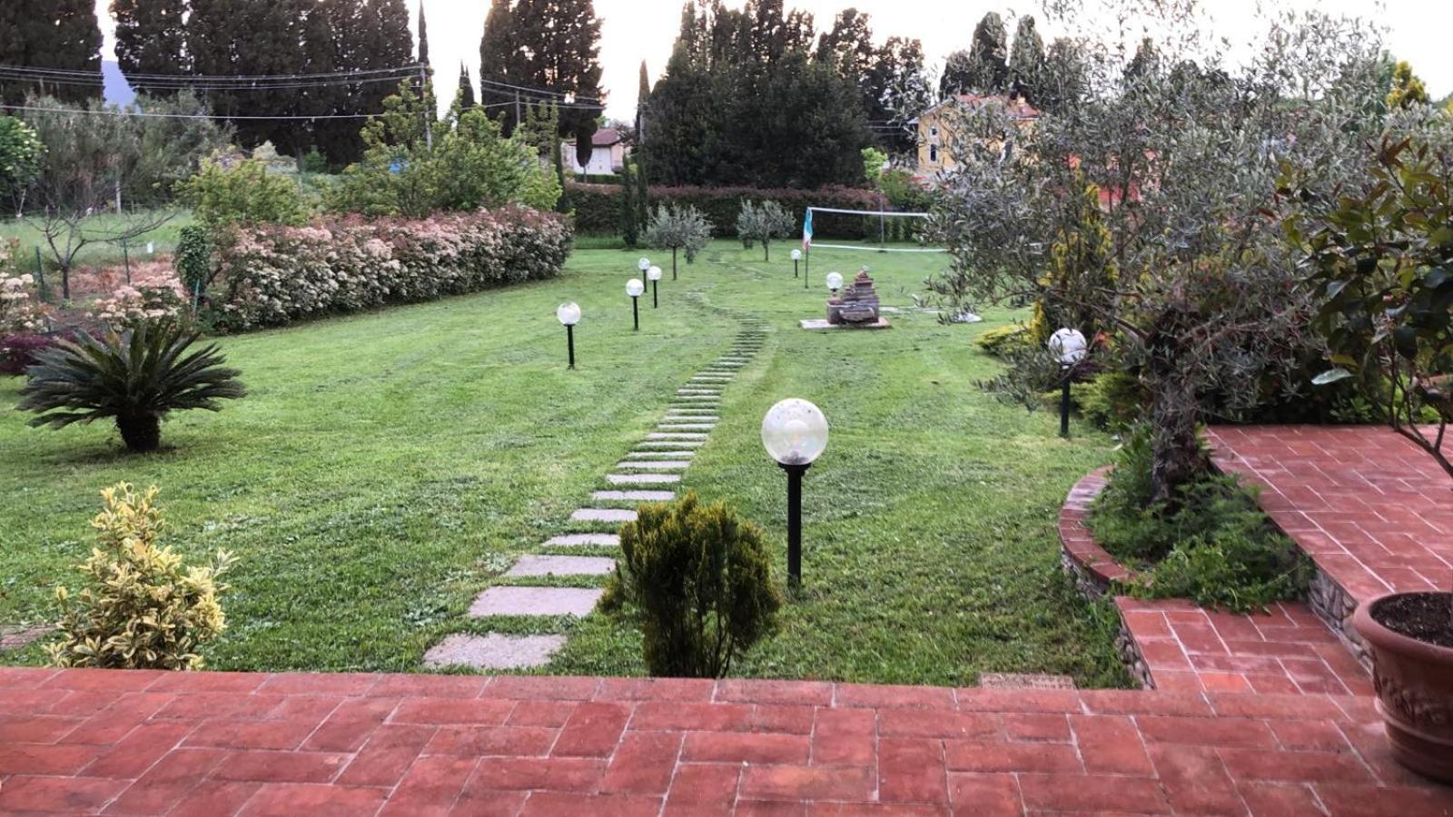 Intero Alloggio Campagna Lucca Капанари Екстериор снимка