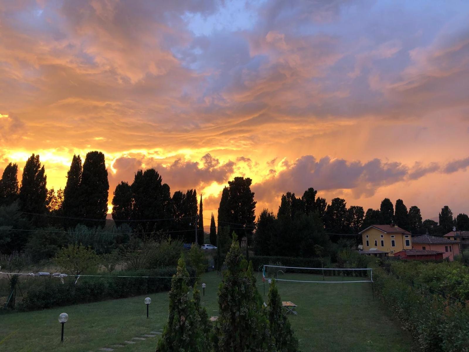 Intero Alloggio Campagna Lucca Капанари Екстериор снимка