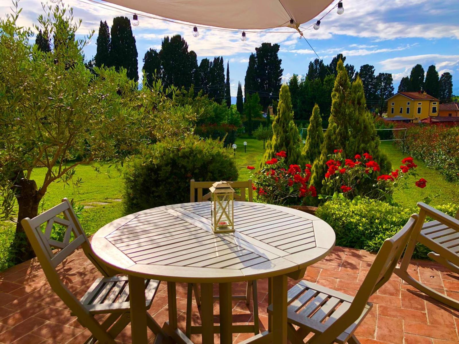 Intero Alloggio Campagna Lucca Капанари Екстериор снимка